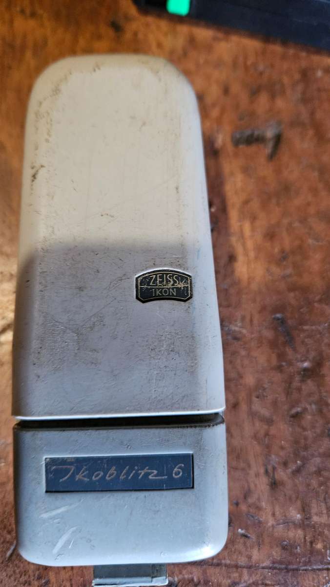 JVC 8X Compact VHS Recorder. Model GR-AX107