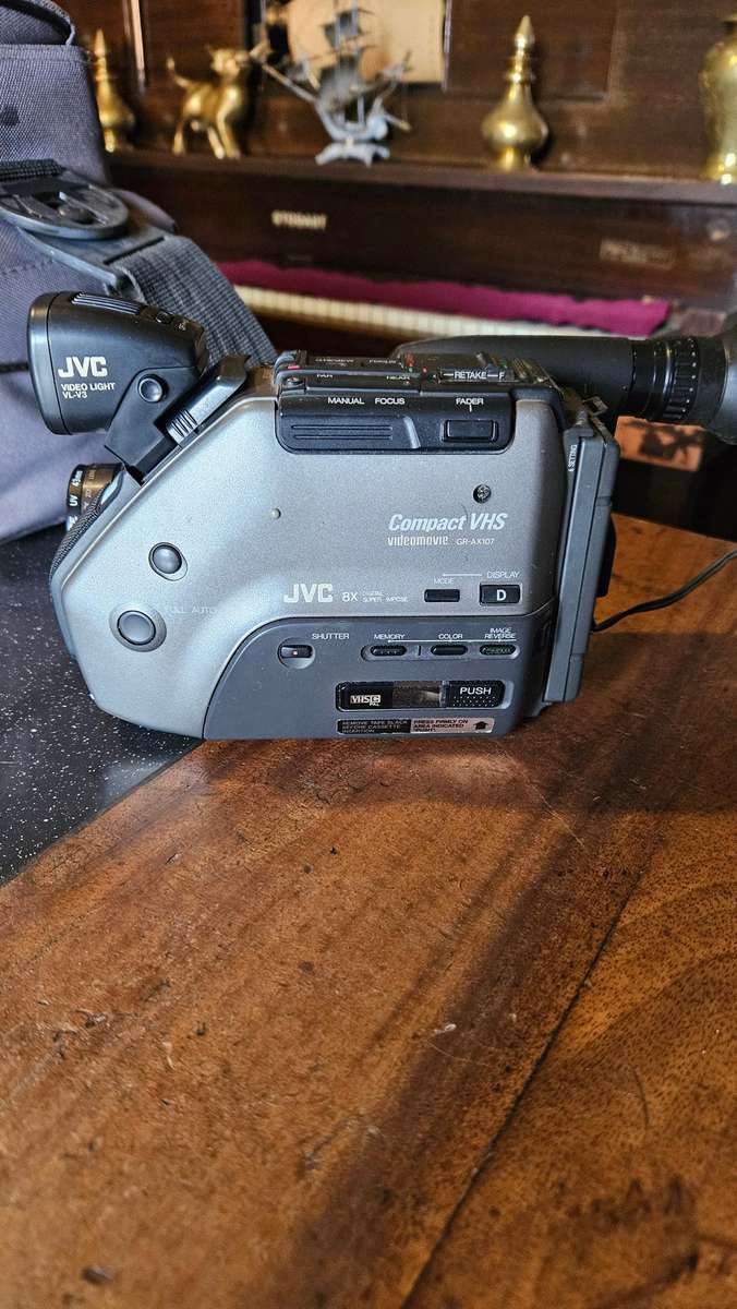 JVC 8X Compact VHS Recorder. Model GR-AX107