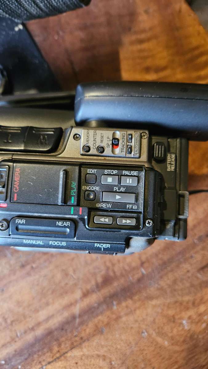JVC 8X Compact VHS Recorder. Model GR-AX107