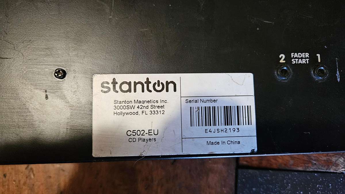 Stanton C.502 Dual 2U Rack-Mountable CD/MP3 Player