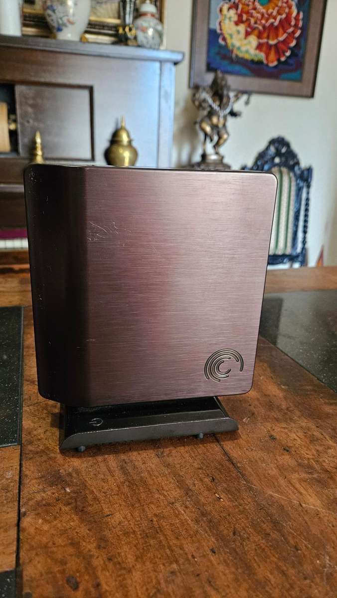 Seagate FreeAgent Pro750 Gb External Hard Drive