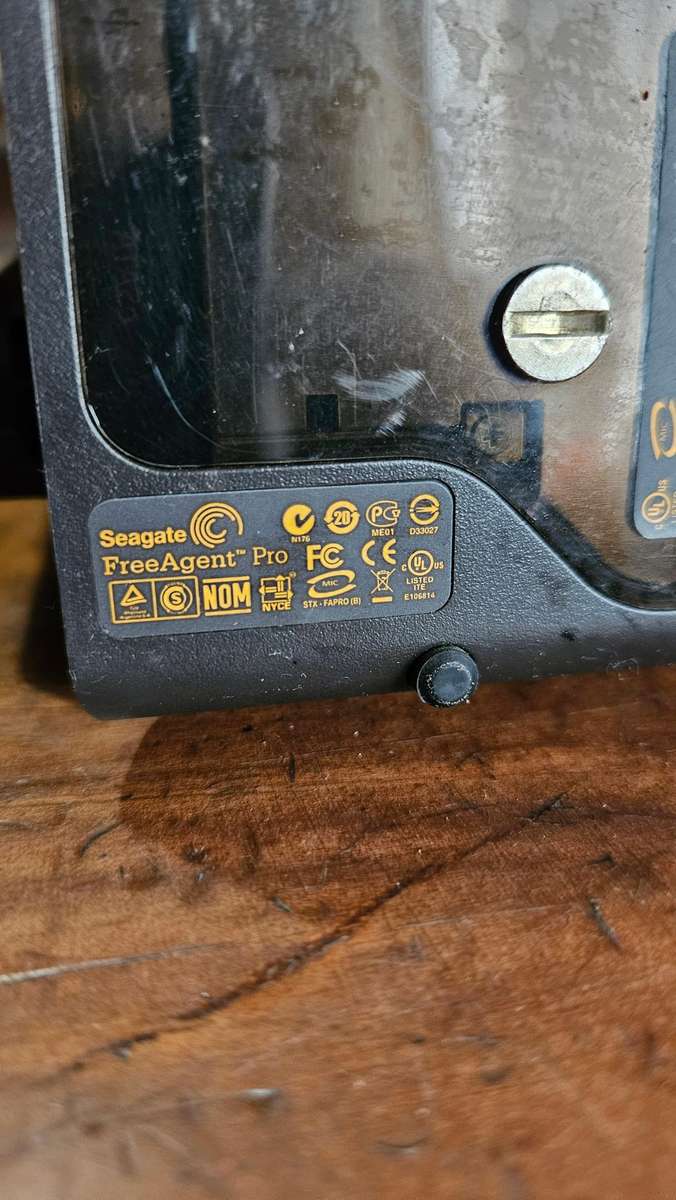 Seagate FreeAgent Pro750 Gb External Hard Drive