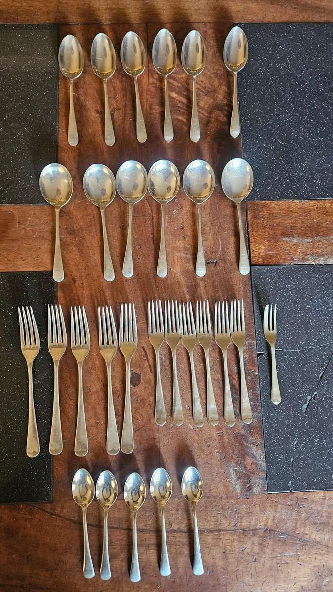 Vintage Sipelia Cutlery Lot