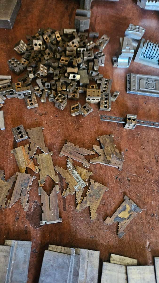 AMP Tyco Crimping Tool Plus Accessories