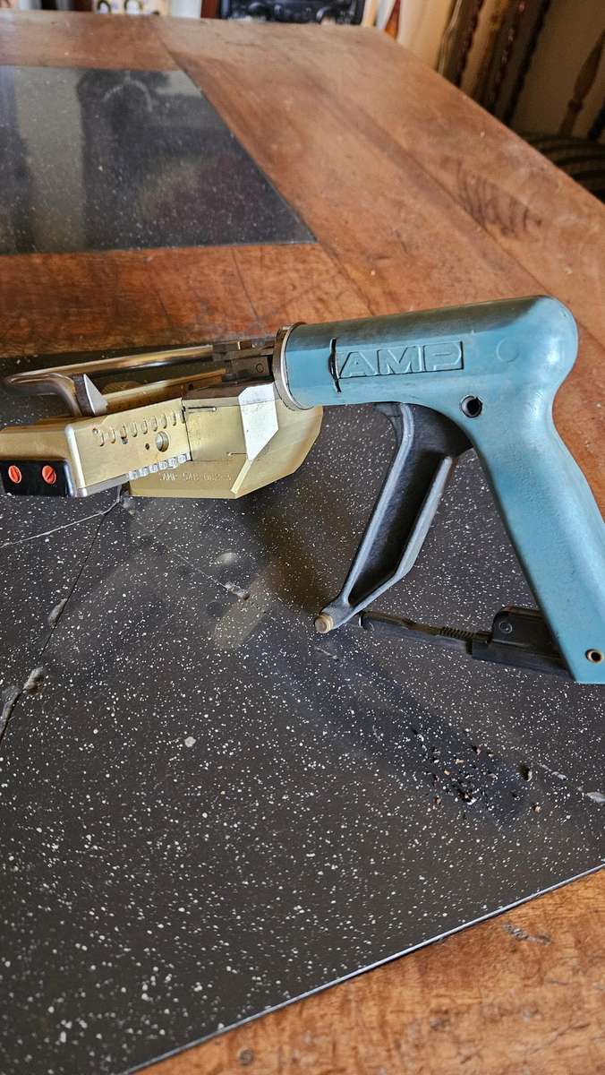 AMP Tyco Crimping Tool Plus Accessories