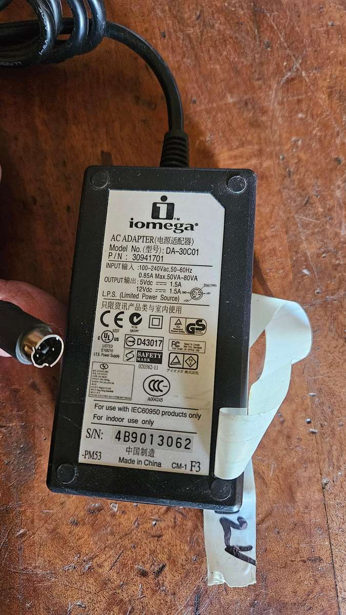 IBM, Toshiba & IOmega Laptop Chargers