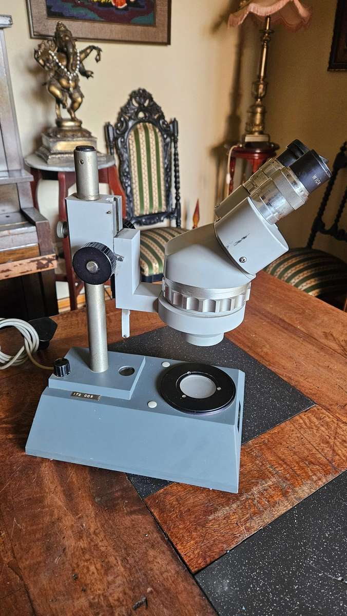 Reichert Stereo Microscope