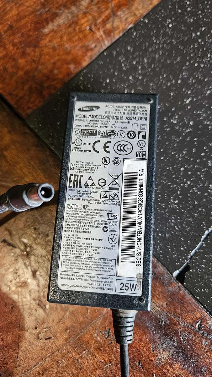 Samsung100-240V, HP 18.5 V & a Veriphone 12 V Chargers