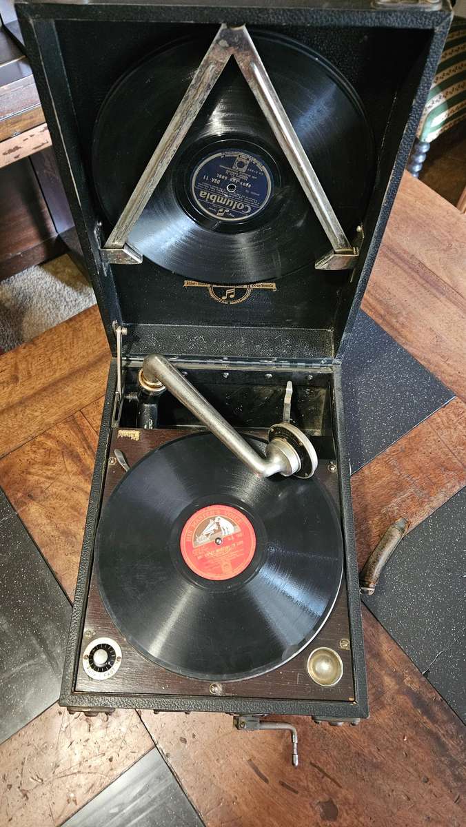 Vintage Wind-Up Columbia Viva-Tonel Grafanola Gramaphone