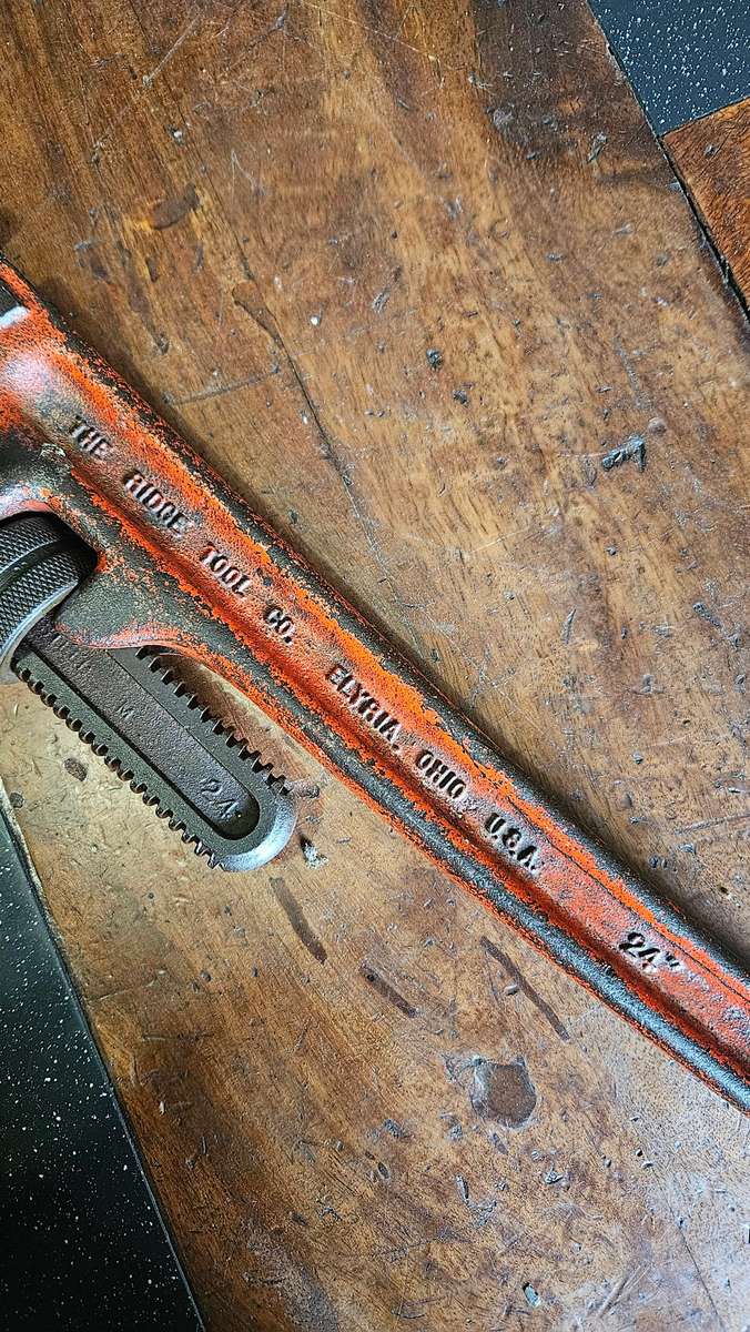 Adjustable 24" Wrench