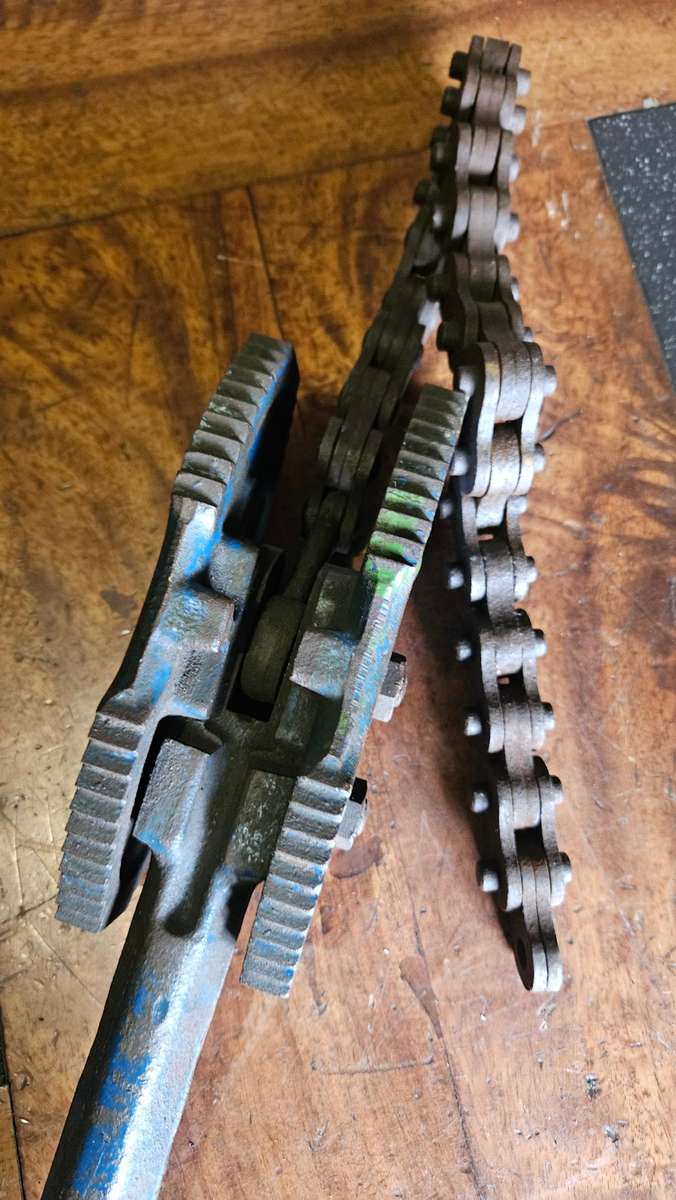 Record 233 Chain Wrench