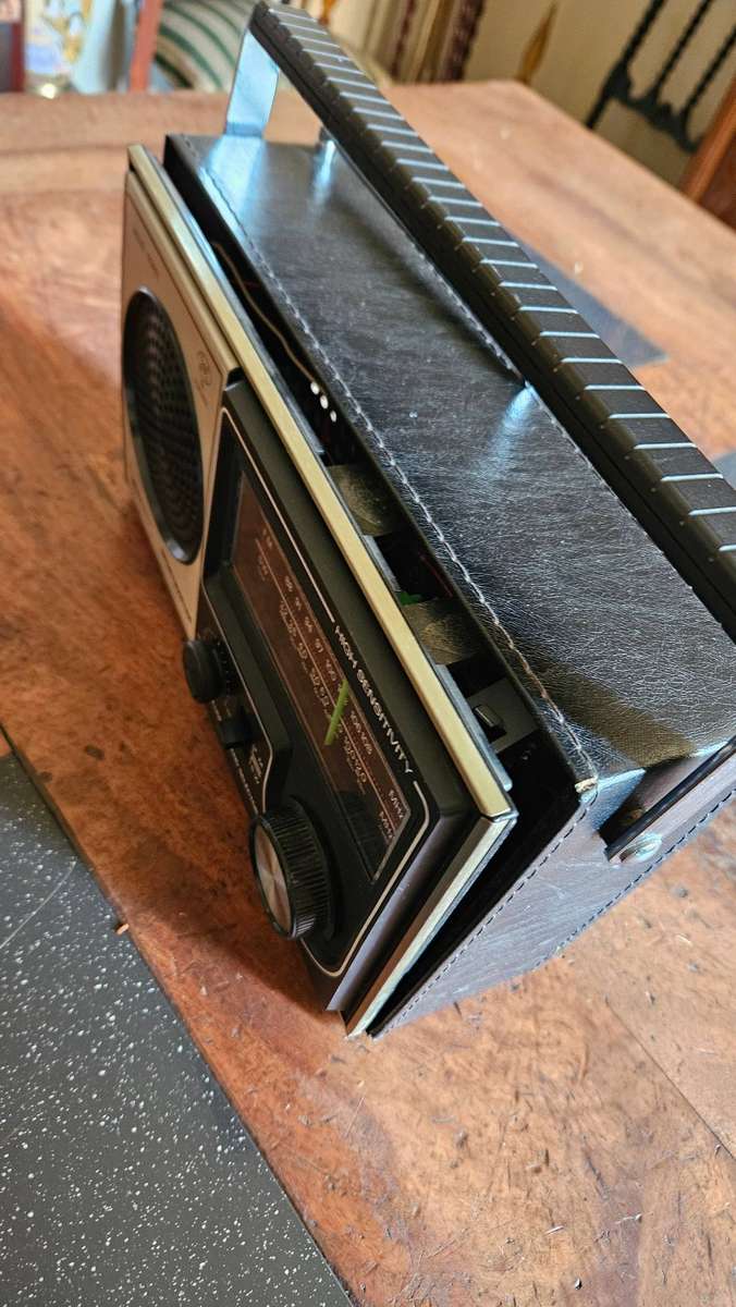 Sanyo Sportmaster Portable Radio