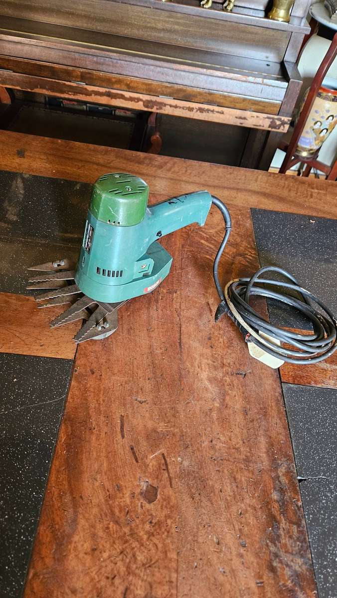 Bosch P90 Hedge Trimmer