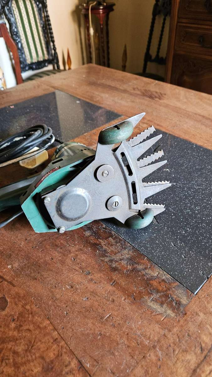 Bosch P90 Hedge Trimmer