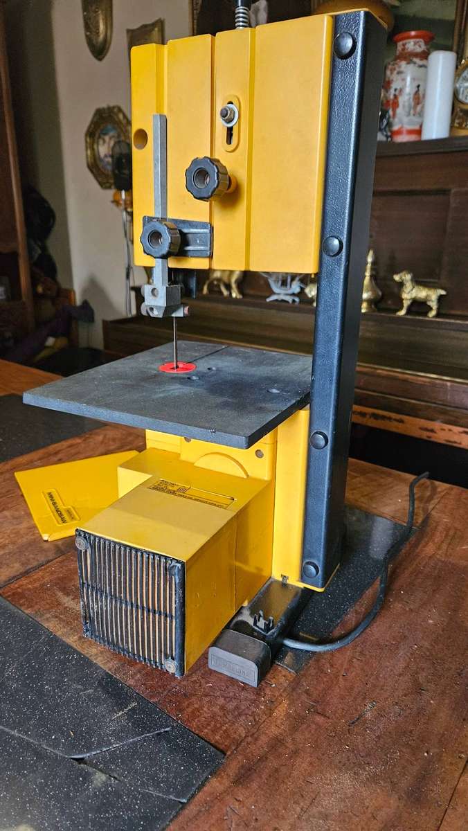Powerline Mini BandSaw