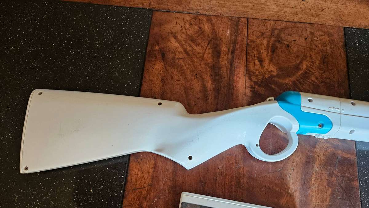 Nintendo Wii Hunting Gun & Game