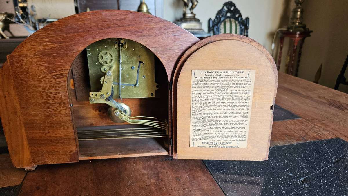 "RESERVED FOR macMcC9848"    1920s Seth Thomas Mantle Clock 124 Series 8 day Chime
