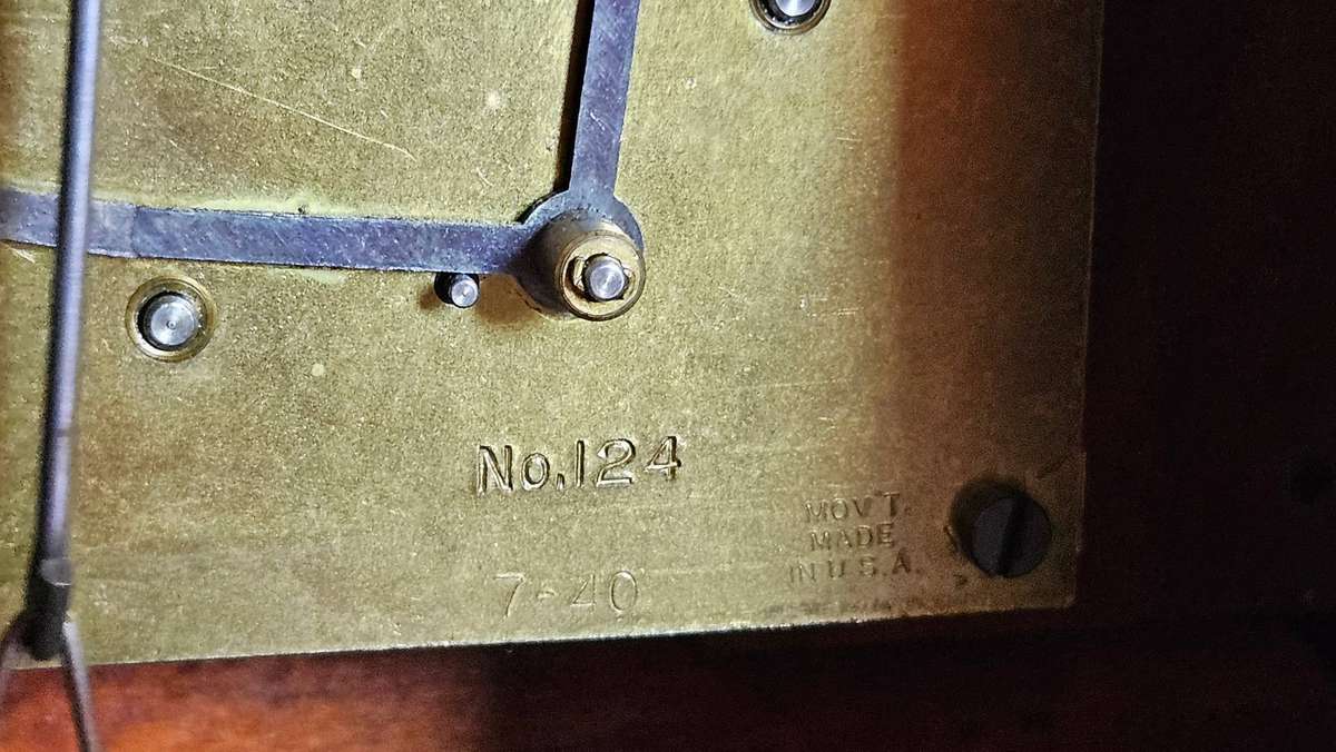 "RESERVED FOR macMcC9848"    1920s Seth Thomas Mantle Clock 124 Series 8 day Chime