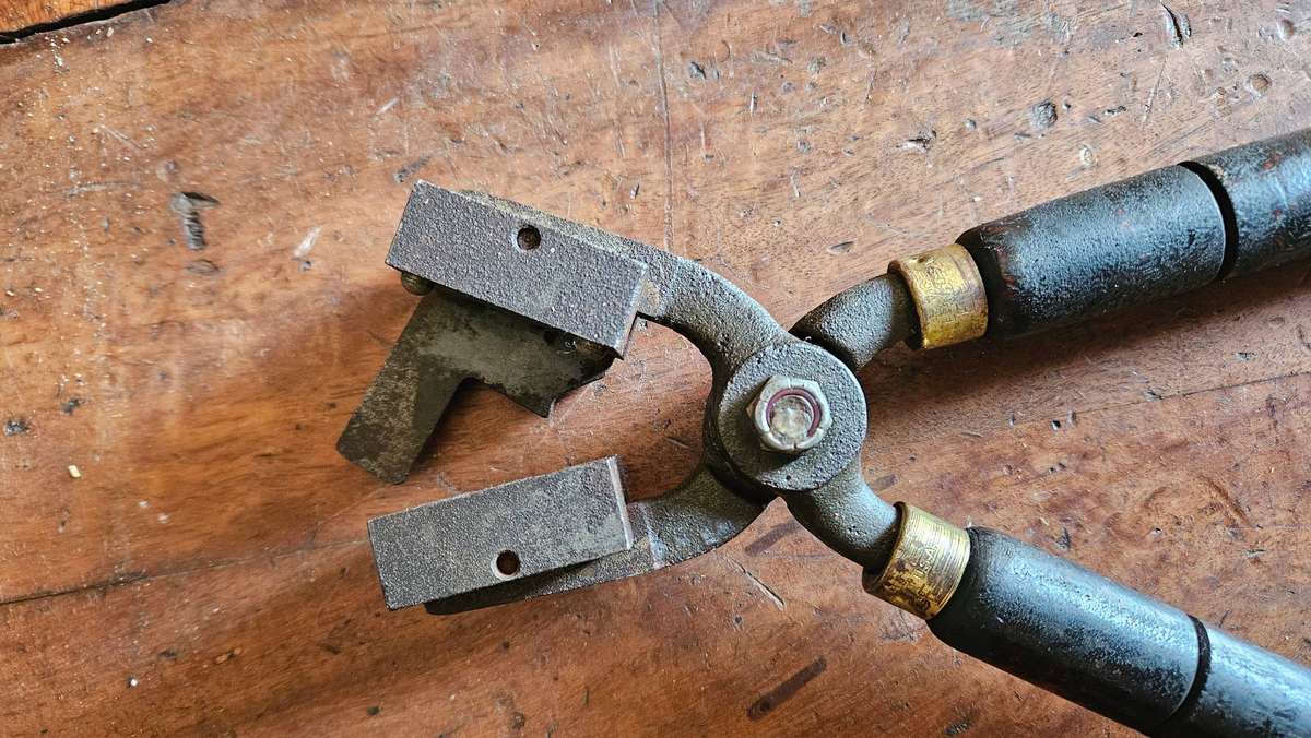 Bullet Mold Plier