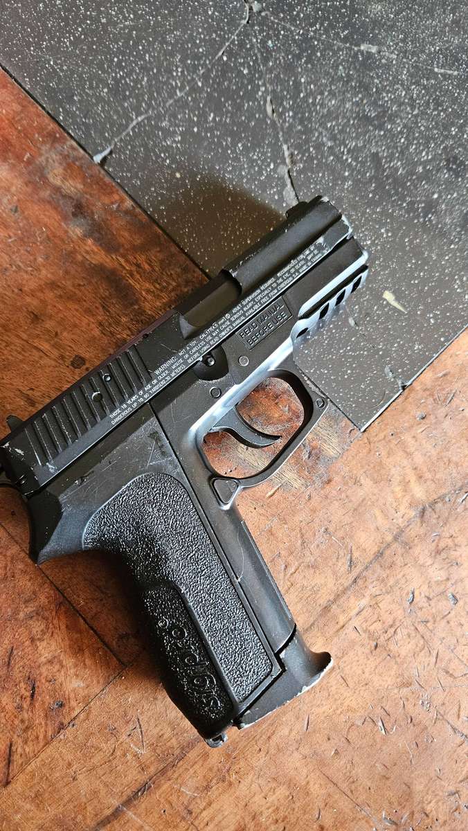 Sig Sauer SP 2022 Pistol & Holster