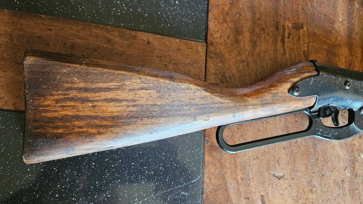 Large 1970s Daisey Rifle Model  95B