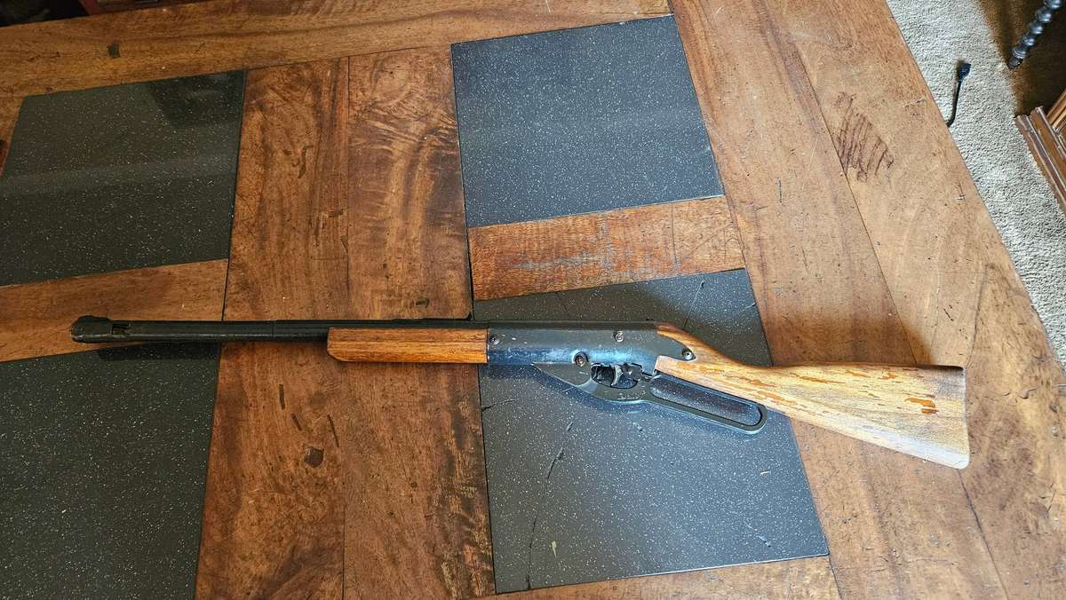 Large 1970s Daisey Rifle Model  95B