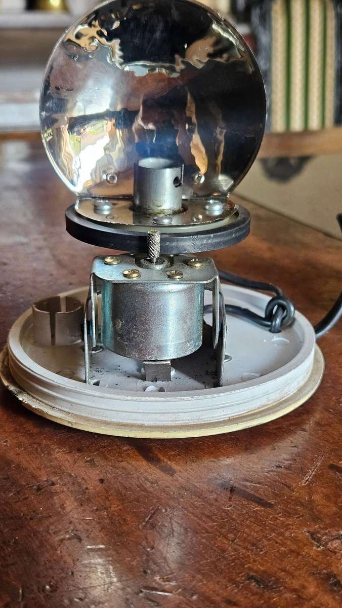 Magnetic Rotating Emergency Light