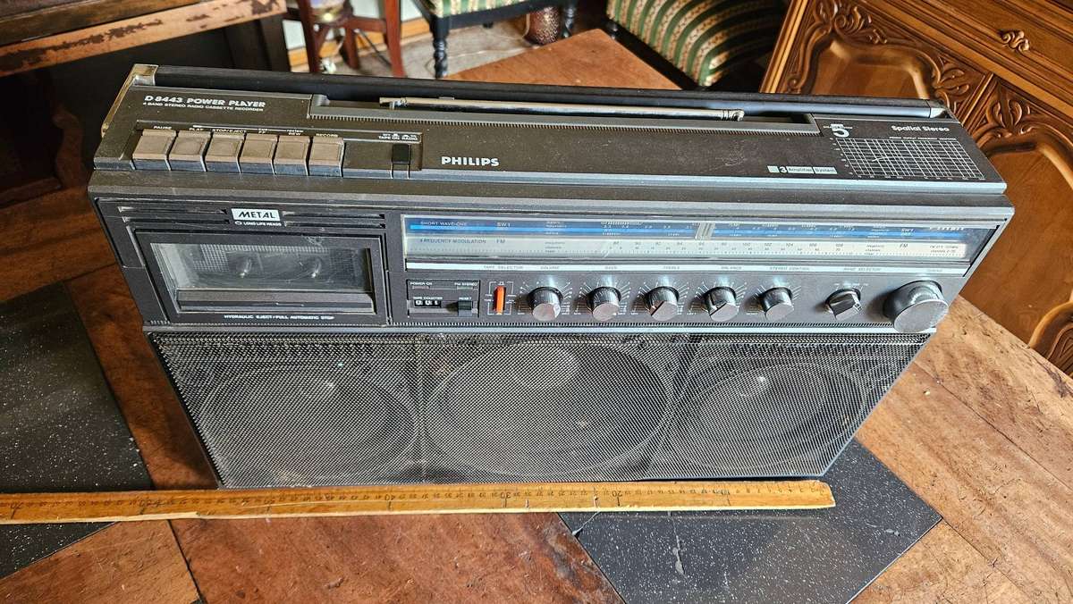 Philips Power Player D8443 Portable Radio