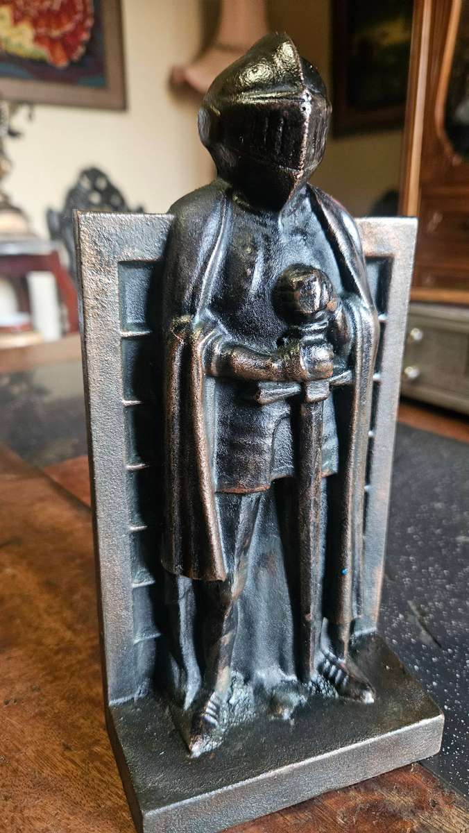 Knights in Shinning Armour Bookends