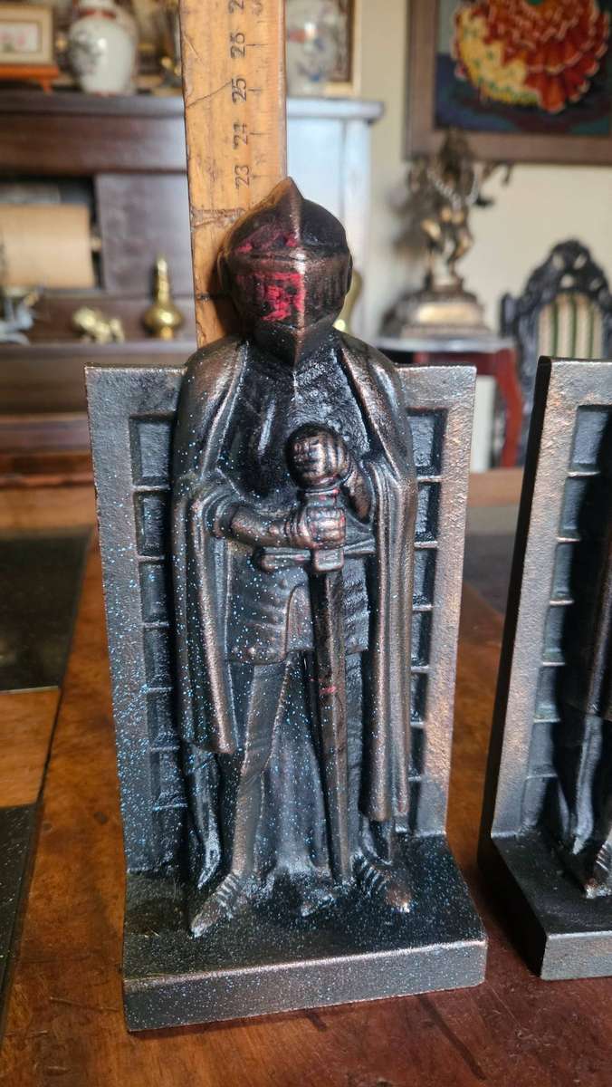 Knights in Shinning Armour Bookends