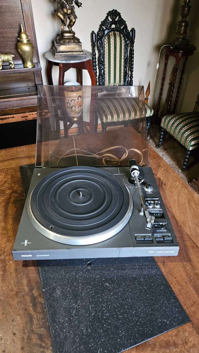 Phillips Turntable