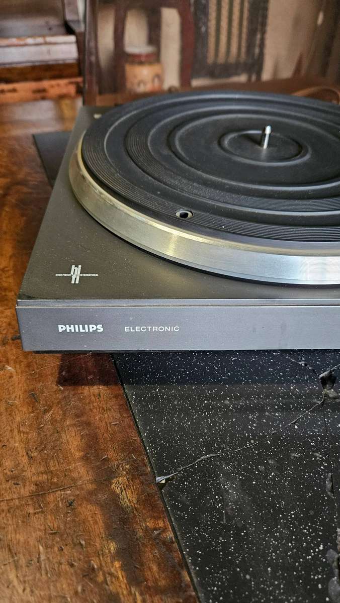 Phillips Turntable