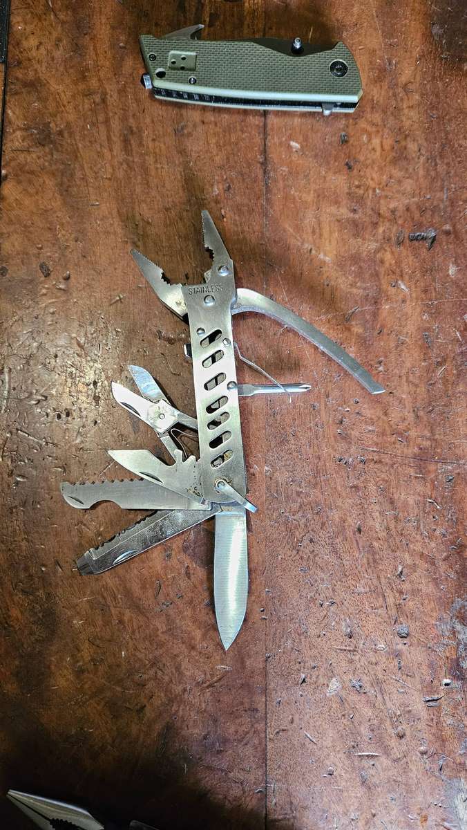 Leatherman Multitool Plus More