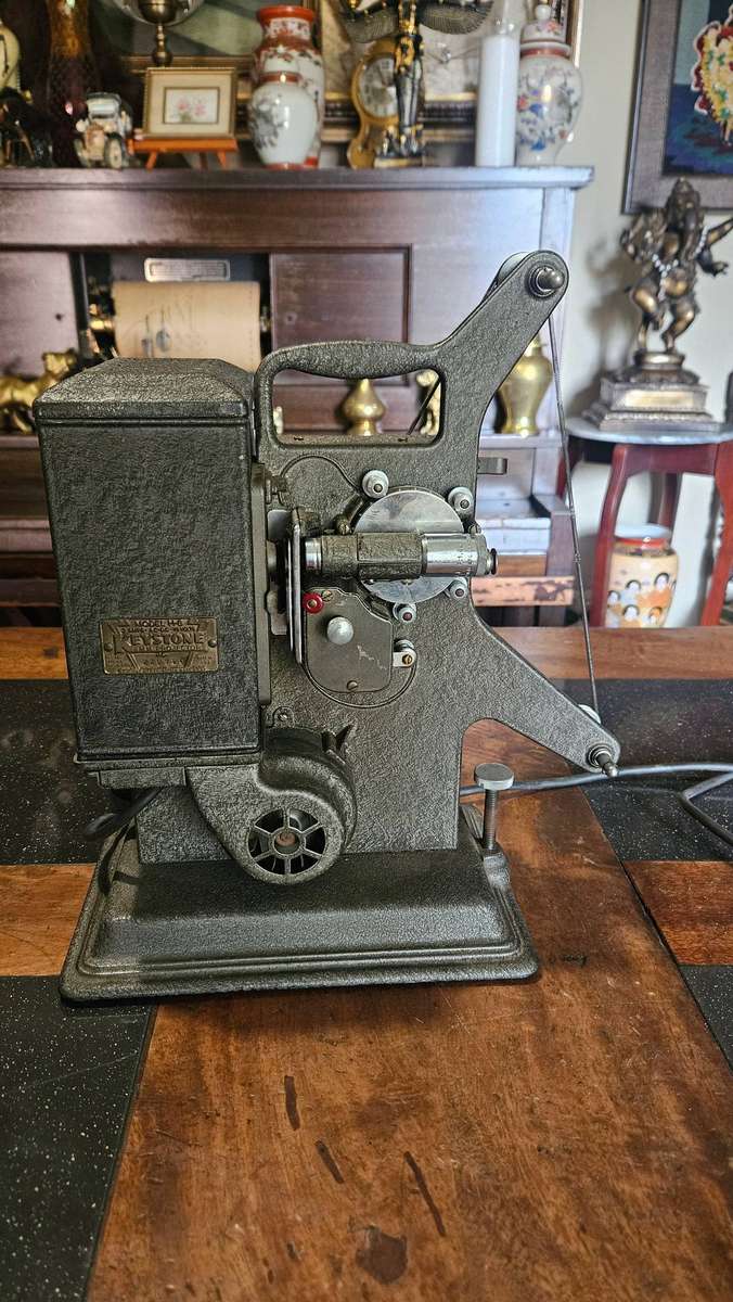 1940's Keystone Projector Model M-8