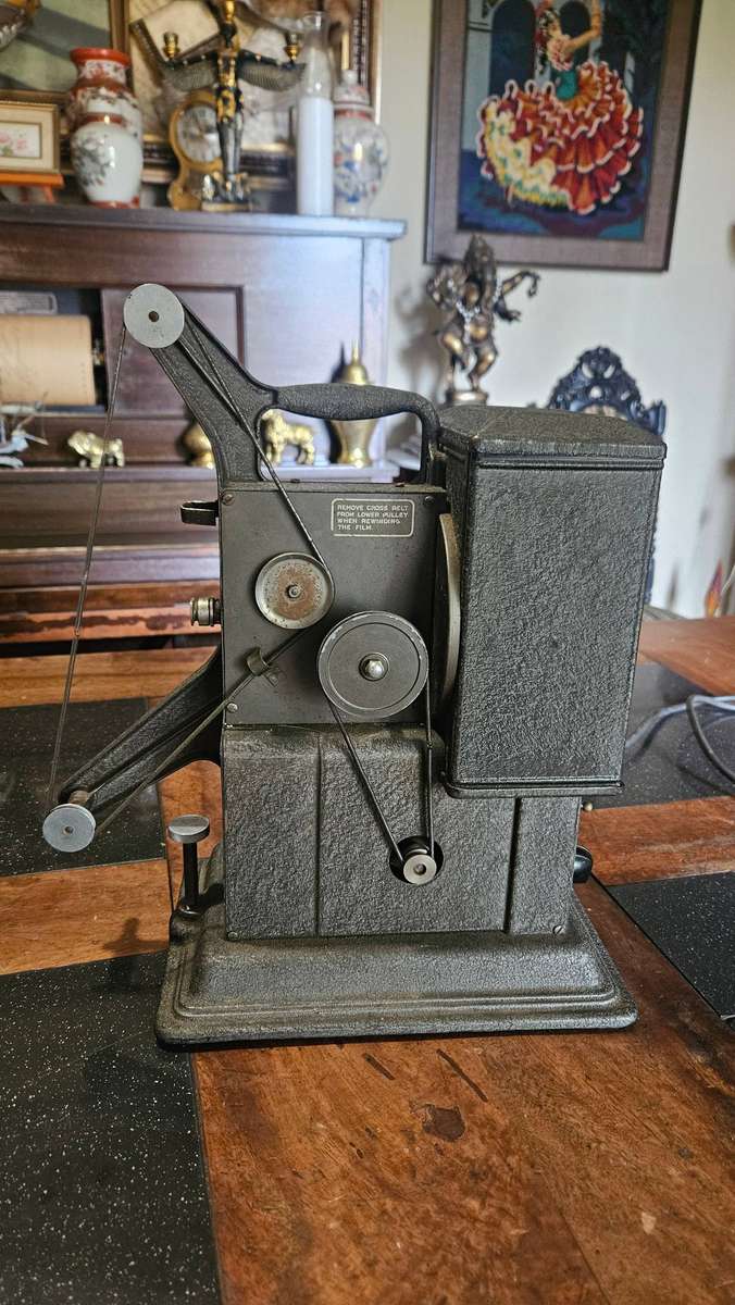 1940's Keystone Projector Model M-8