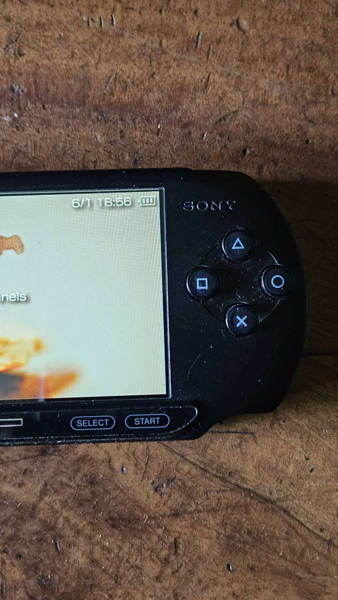 Sony PSP E1008