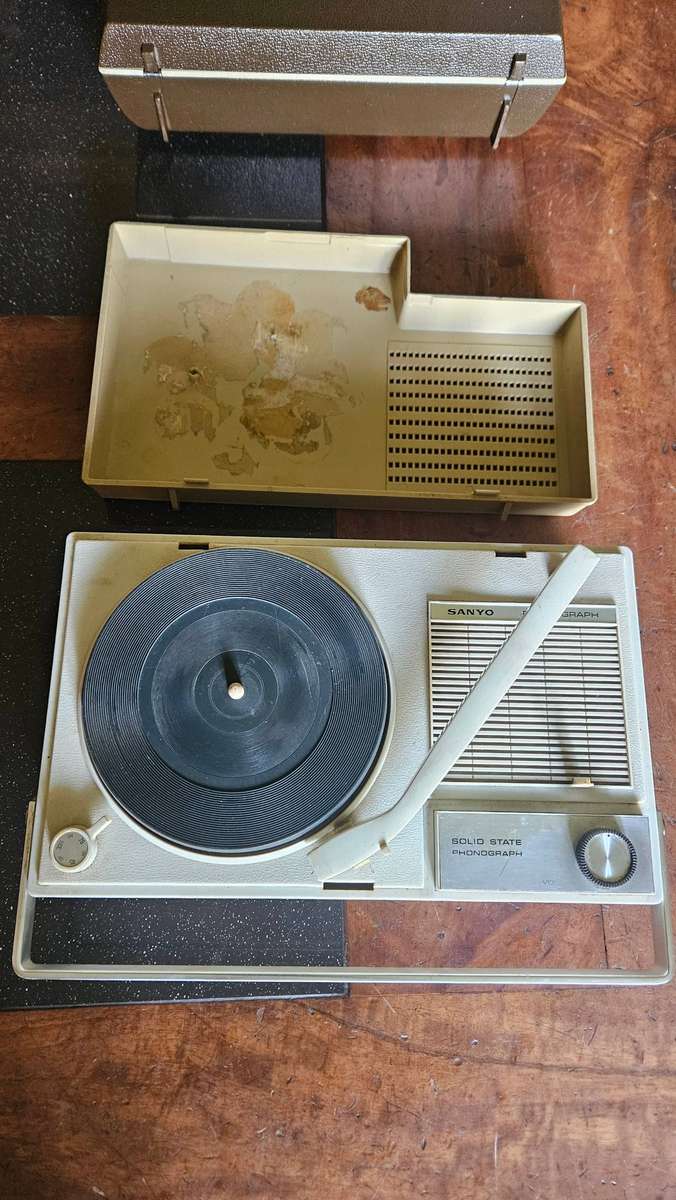 Opportunity Lot Of Recorders & Phonograph