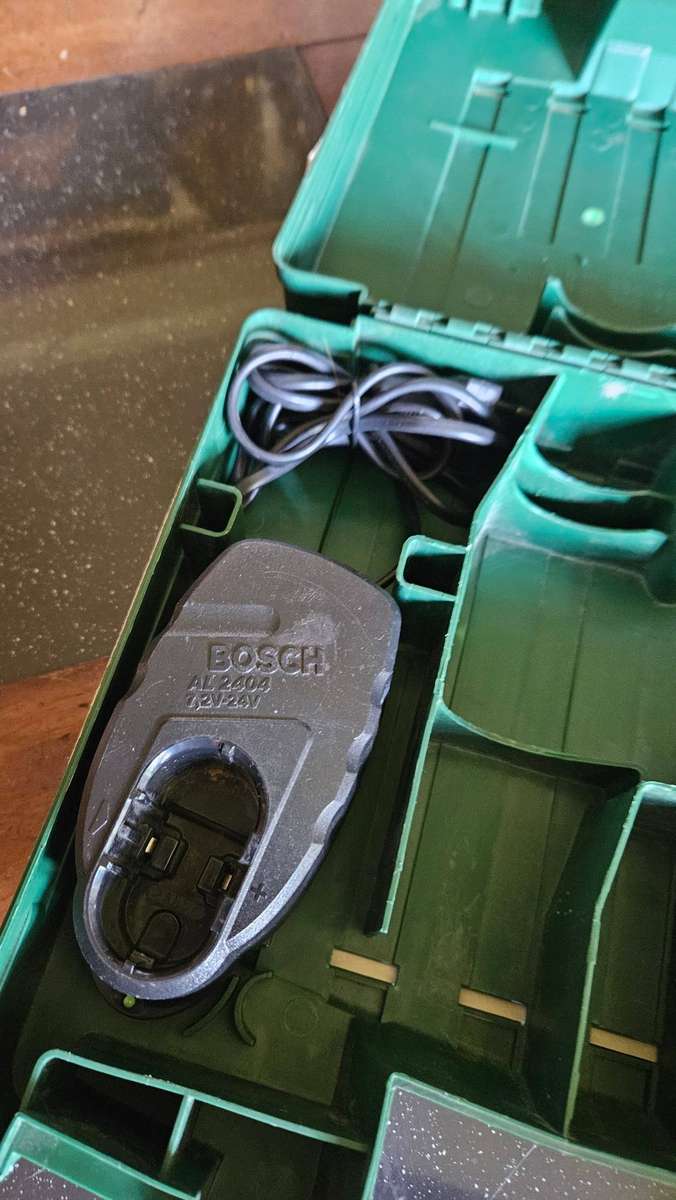 Cordless Drills Bosch PSR18 & Topline MD1120