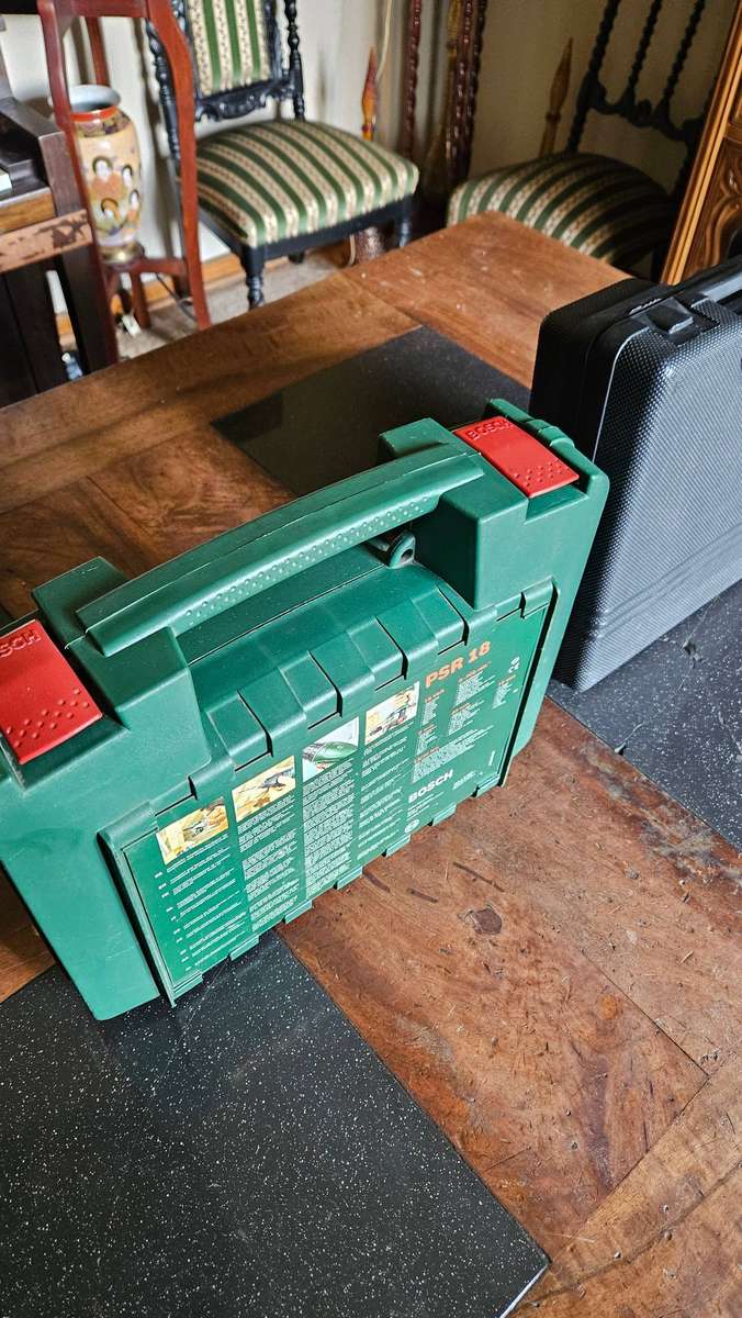 Cordless Drills Bosch PSR18 & Topline MD1120