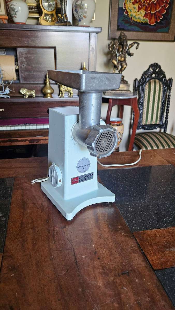Vintage Toshiba Cooking Master Meat Mincer
