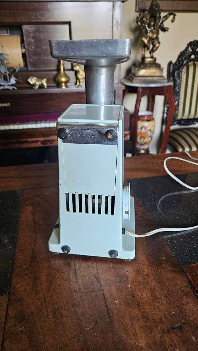 Vintage Toshiba Cooking Master Meat Mincer