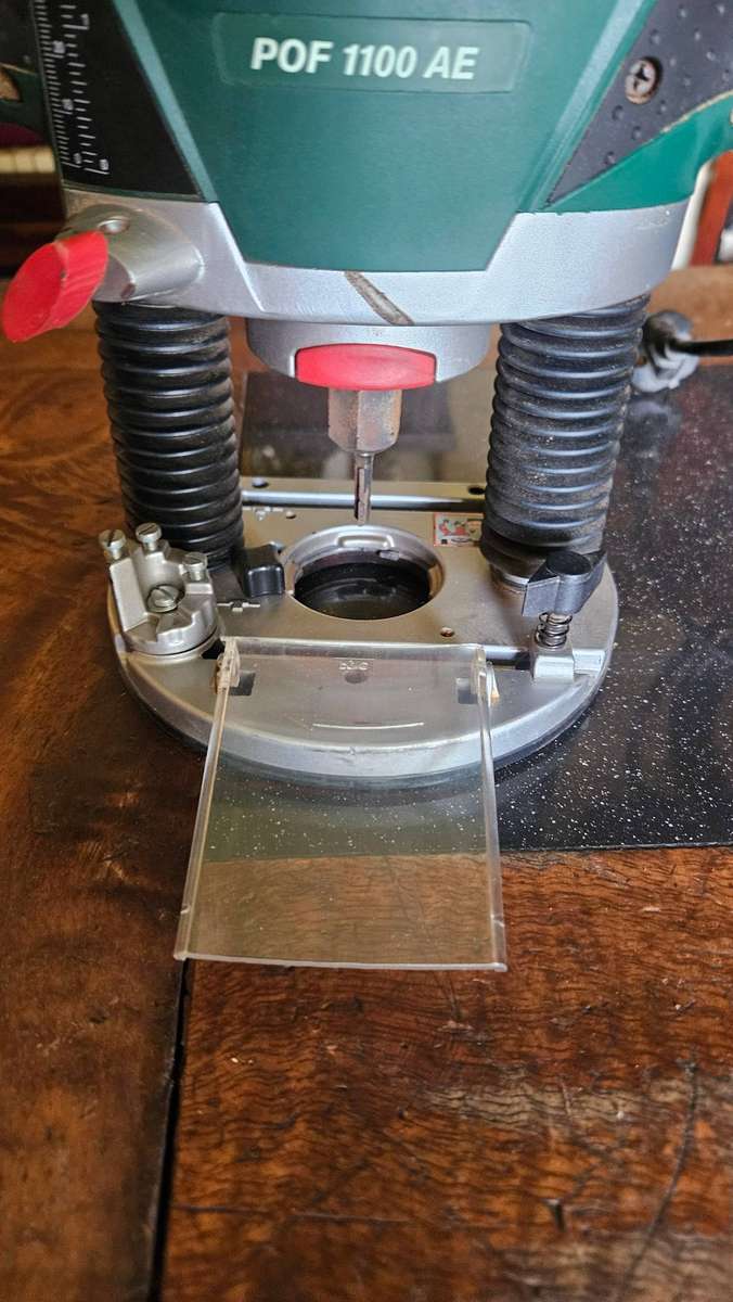 Bosch Plunge Router POF 1100 AE