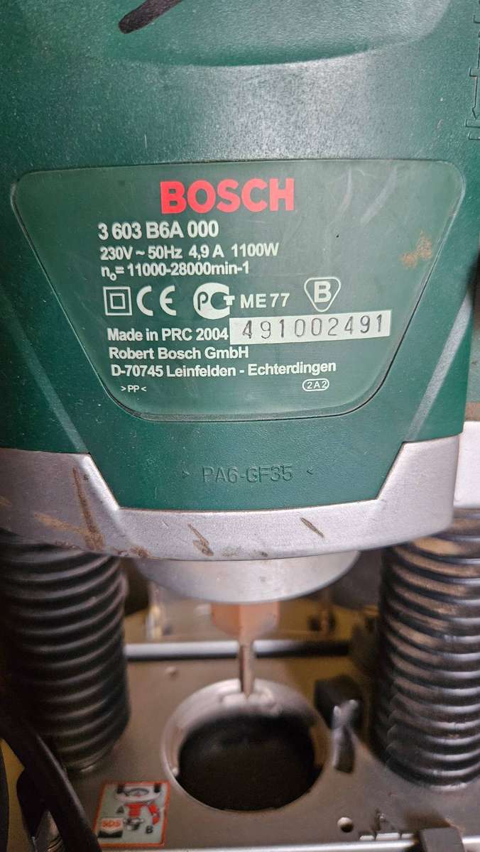 Bosch Plunge Router POF 1100 AE