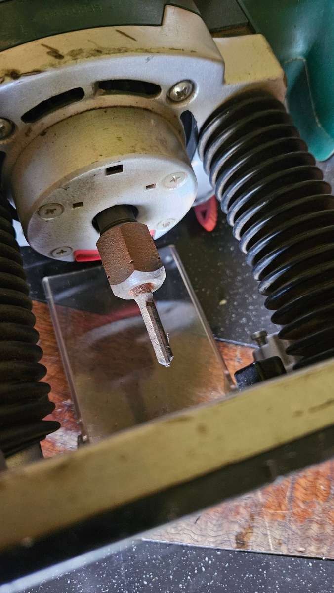 Bosch Plunge Router POF 1100 AE