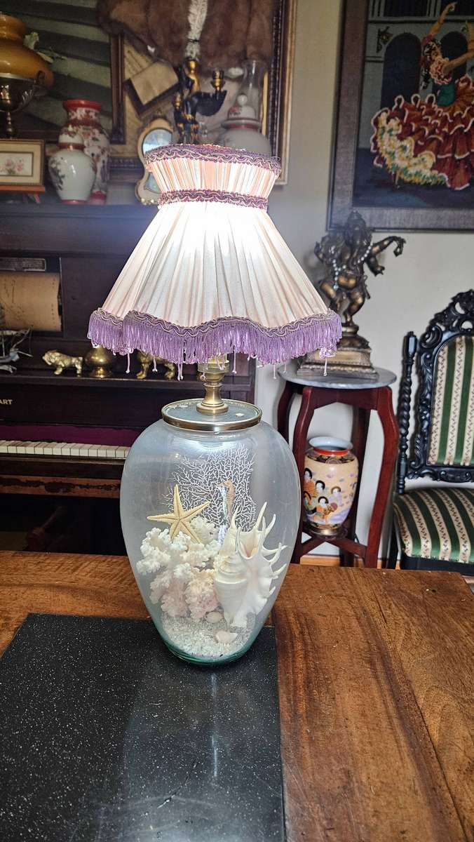 Vintage Seashell Motif Table Lamp
