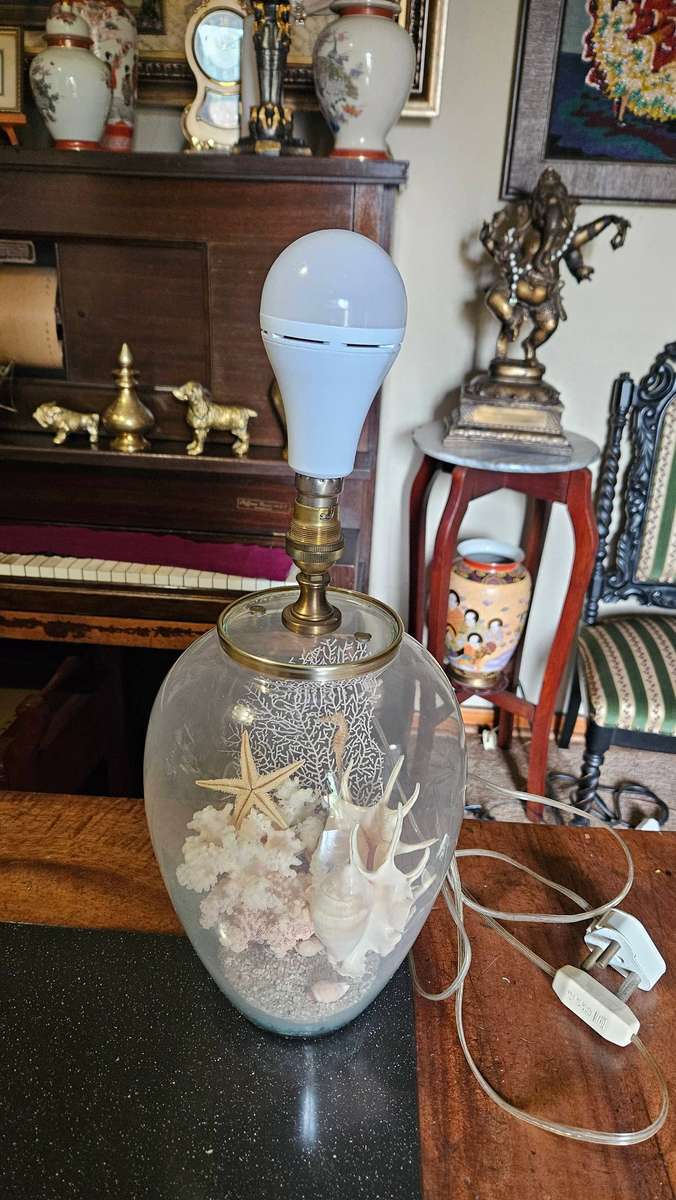 Vintage Seashell Motif Table Lamp
