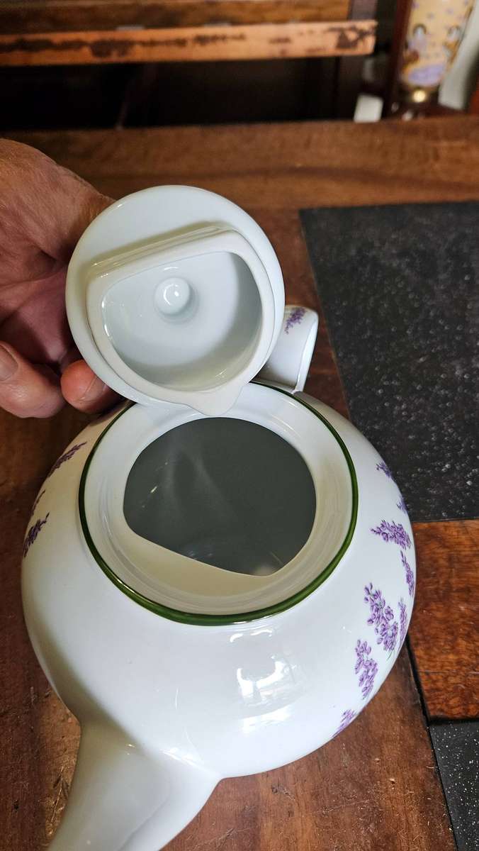 Wiesenthal Lavender Porcelain Tea Pot