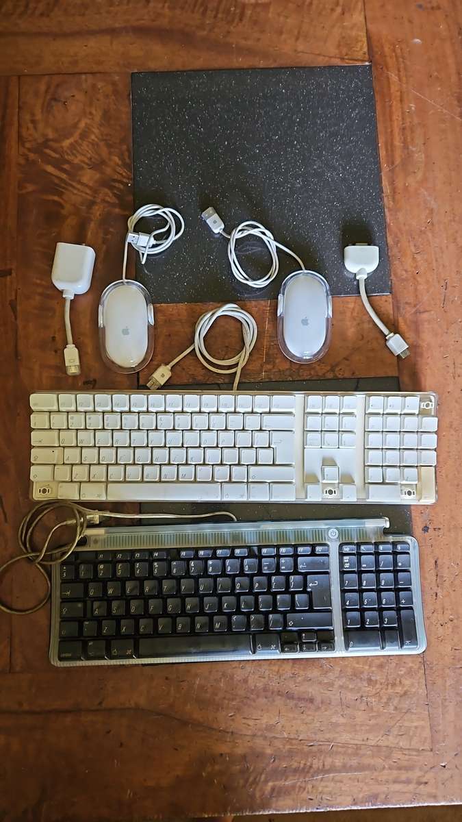 "RESERVED FOR GLOWS" Apple Items Lot