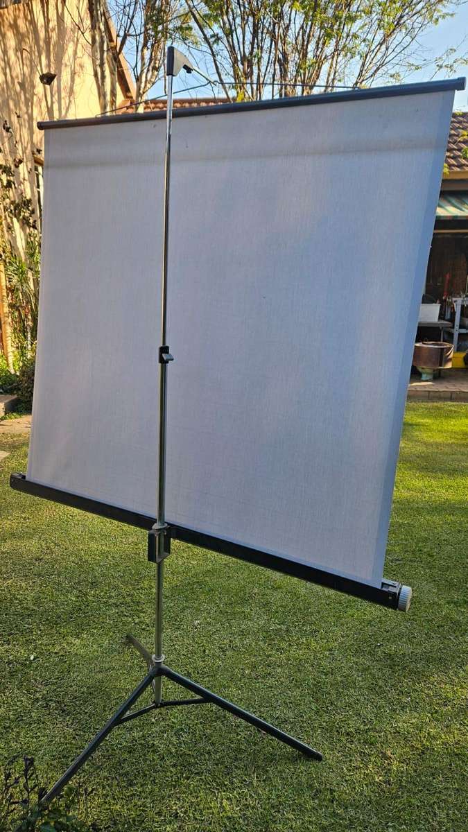 Tavco Projector Screen