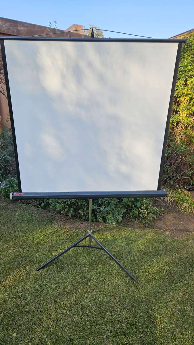 Tavco Projector Screen